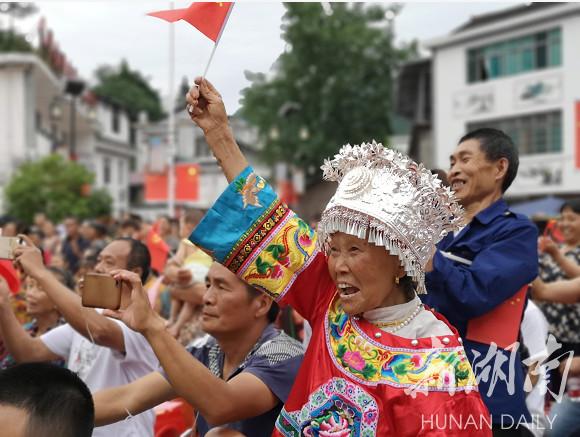 大理白族自治州市邮政局领导团队及其邮政事业新篇章